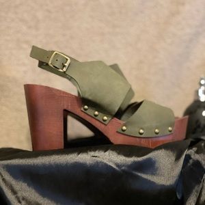 Platform sandals by Madden Girl